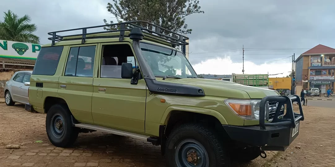 Toyota Ladcruiser-LX-Hardtop-car-rental.Uganda one of he highest-rated vehicles for African roads and safari adventures.